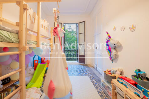 Impresionante-piso-modernista-reformado-en-finc...