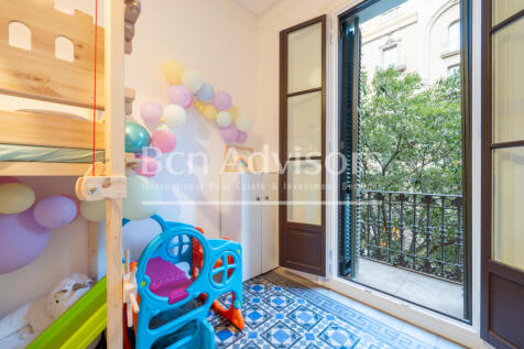 Impresionante-piso-modernista-reformado-en-finc...