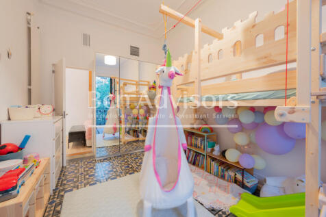 Impresionante-piso-modernista-reformado-en-finc...