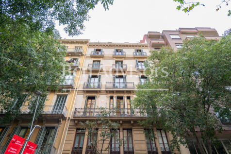 Impresionante-piso-modernista-reformado-en-finc...