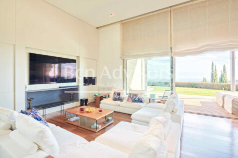esplendida-casa-con-vistas-a-toda-la-ciudad-en-...