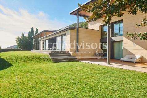 esplendida-casa-con-vistas-a-toda-la-ciudad-en-...