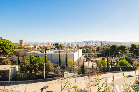 Casa-a-reformar-en-Pedralbes-con-maravillosas-v...