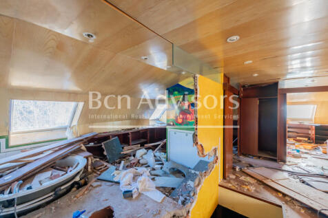 Casa-a-reformar-en-Pedralbes-con-maravillosas-v...
