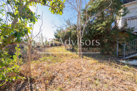 Casa-a-reformar-en-Pedralbes-con-maravillosas-v...