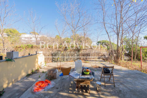 Casa-a-reformar-en-Pedralbes-con-maravillosas-v...