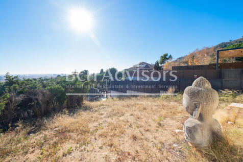 Casa-a-reformar-en-Pedralbes-con-maravillosas-v...