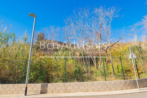 Casa-a-reformar-en-Pedralbes-con-maravillosas-v...