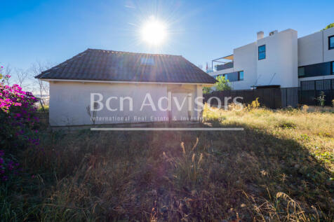 Casa-a-reformar-en-Pedralbes-con-maravillosas-v...