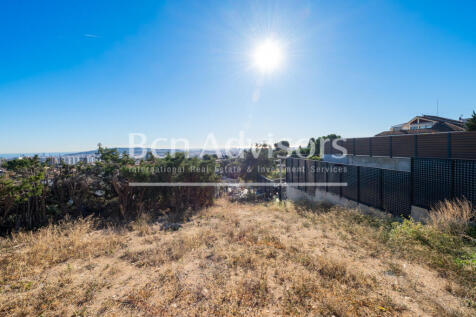 Casa-a-reformar-en-Pedralbes-con-maravillosas-v...