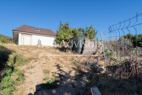 Casa-a-reformar-en-Pedralbes-con-maravillosas-v...
