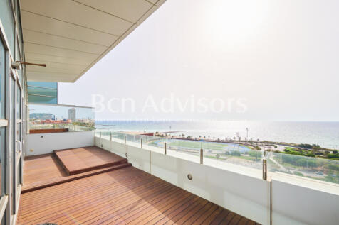 extraordinario-atico-con-terraza-y-vistas-al-ma...