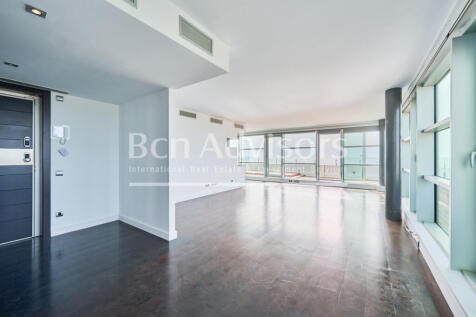 extraordinario-atico-con-terraza-y-vistas-al-ma...
