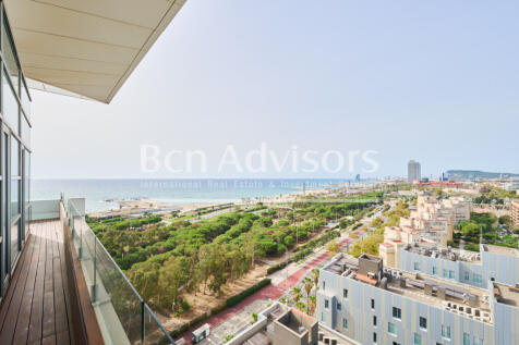 extraordinario-atico-con-terraza-y-vistas-al-ma...
