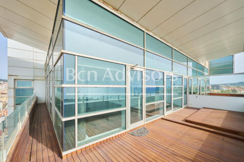extraordinario-atico-con-terraza-y-vistas-al-ma...