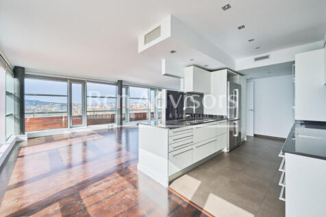 extraordinario-atico-con-terraza-y-vistas-al-ma...