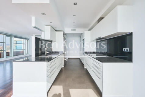 extraordinario-atico-con-terraza-y-vistas-al-ma...
