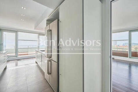 extraordinario-atico-con-terraza-y-vistas-al-ma...