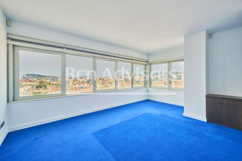 extraordinario-atico-con-terraza-y-vistas-al-ma...