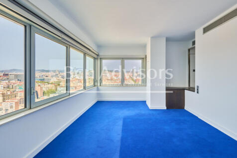 extraordinario-atico-con-terraza-y-vistas-al-ma...