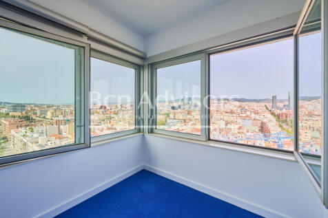 extraordinario-atico-con-terraza-y-vistas-al-ma...