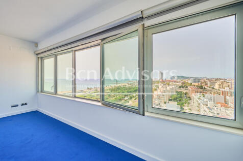 extraordinario-atico-con-terraza-y-vistas-al-ma...