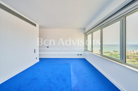 extraordinario-atico-con-terraza-y-vistas-al-ma...