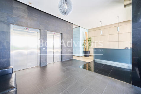 extraordinario-atico-con-terraza-y-vistas-al-ma...