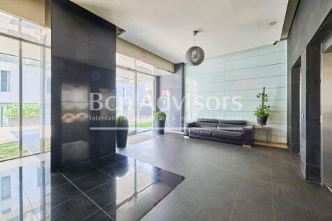 extraordinario-atico-con-terraza-y-vistas-al-ma...