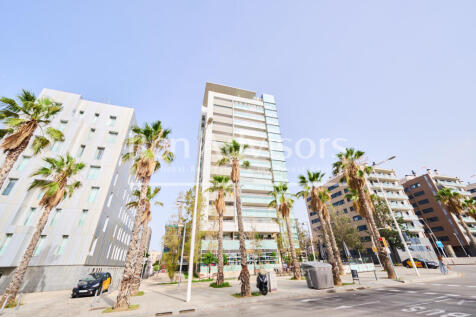 extraordinario-atico-con-terraza-y-vistas-al-ma...