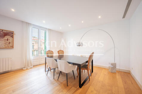 Exclusive-renovated-property-in-a-Modernist-bui...