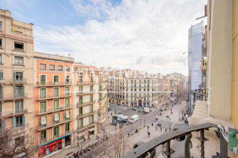 Exclusive-renovated-property-in-a-Modernist-bui...
