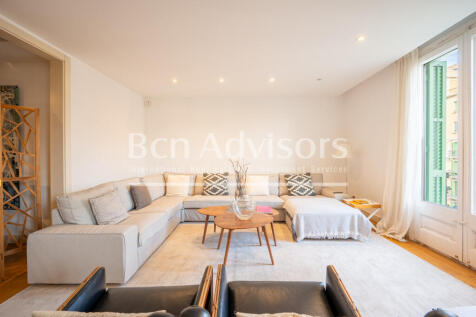 Exclusive-renovated-property-in-a-Modernist-bui...