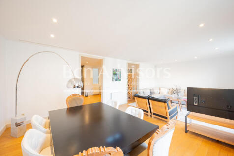 Exclusive-renovated-property-in-a-Modernist-bui...