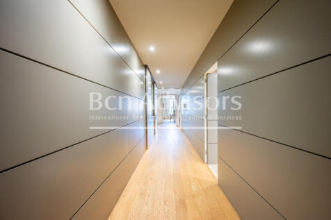 Exclusive-renovated-property-in-a-Modernist-bui...
