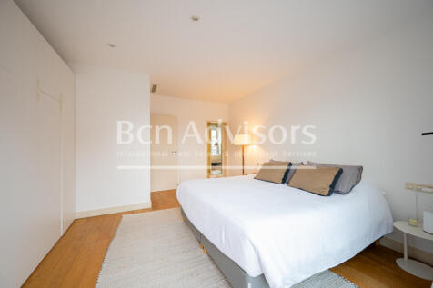 Exclusive-renovated-property-in-a-Modernist-bui...
