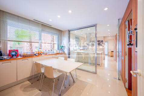 Impresionante-y-amplia-vivienda-alto-standing-e...