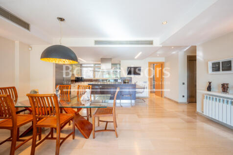 Deslumbrante-y-moderna-casa-con-jardin-terraza-...