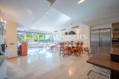 Deslumbrante-y-moderna-casa-con-jardin-terraza-...