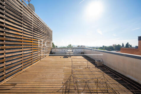 Deslumbrante-y-moderna-casa-con-jardin-terraza-...