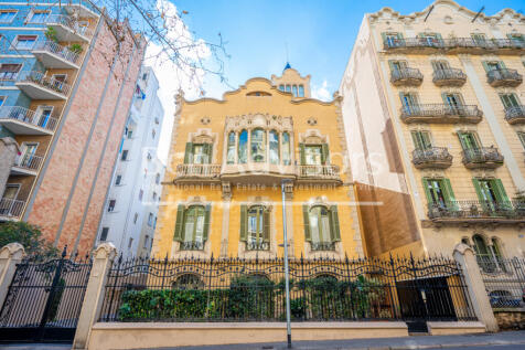 Increible-atico-con-terrazas-en-palacete-modern...