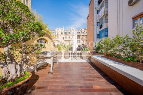 Increible-atico-con-terrazas-en-palacete-modern...