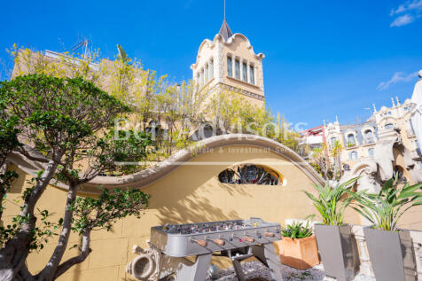 Increible-atico-con-terrazas-en-palacete-modern...