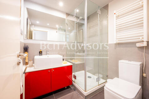 Increible-atico-con-terrazas-en-palacete-modern...