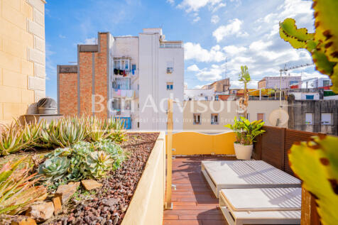 Increible-atico-con-terrazas-en-palacete-modern...