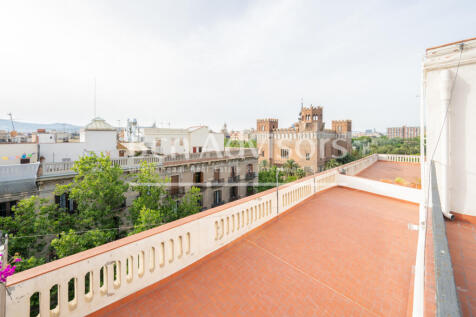 Soberbio-atico-reformado-estrenar-con-2-terraza...
