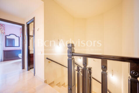 Formidable-luminoso-atico-duplex-con-5-habitaci...