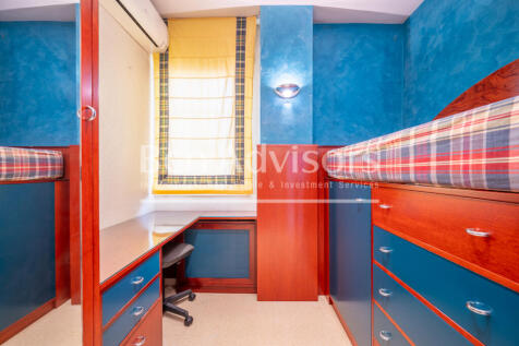 Formidable-luminoso-atico-duplex-con-5-habitaci...