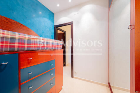 Formidable-luminoso-atico-duplex-con-5-habitaci...
