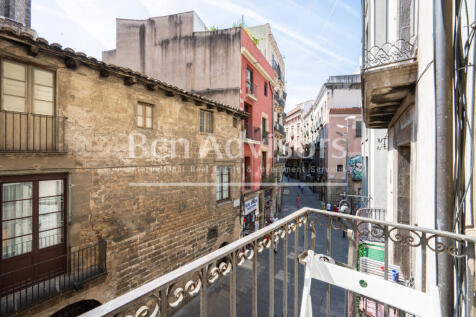 Encantador-piso-de-2-habitaciones-en-pleno-cent...